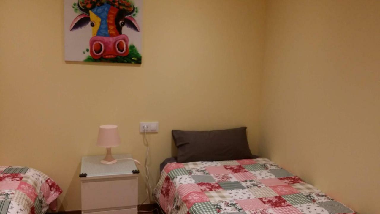 Apartamentos Ferran Paqui Rosas Exteriör bild